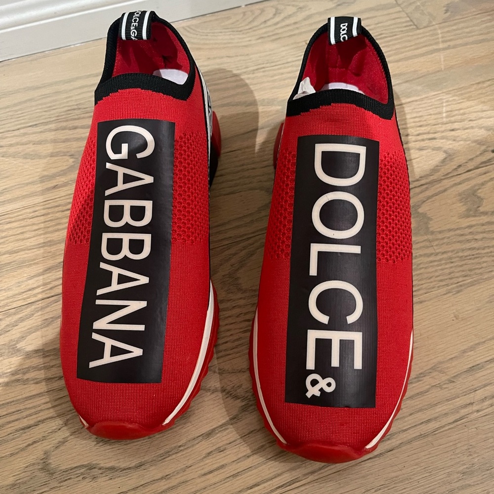 Brand new never worn Dolce Gabbana shoe size 41 (7) men color red